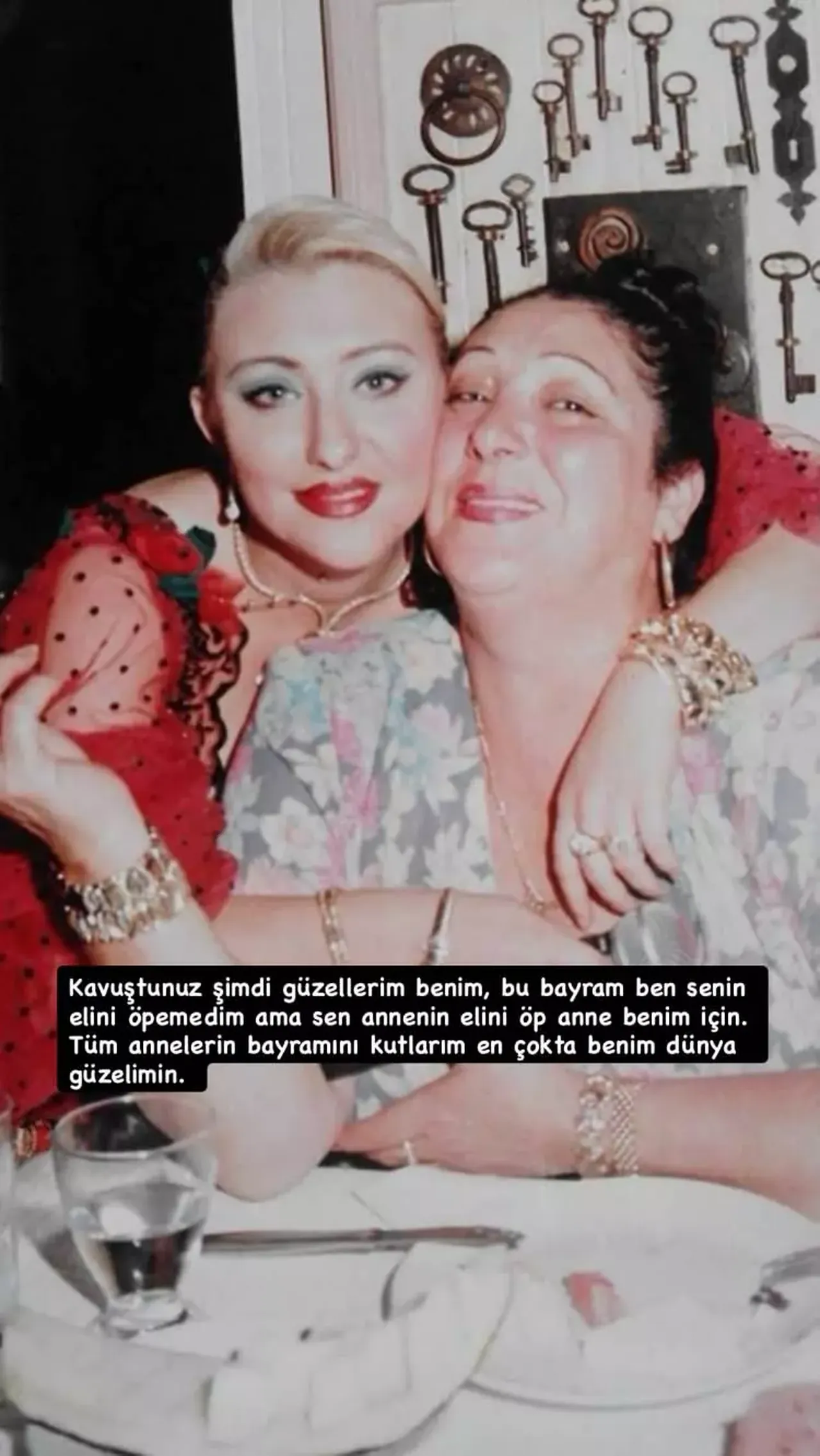 Annesiz ilk bayram... Şarkıcı Güllü’nün oğlundan yürek yakan paylaşım