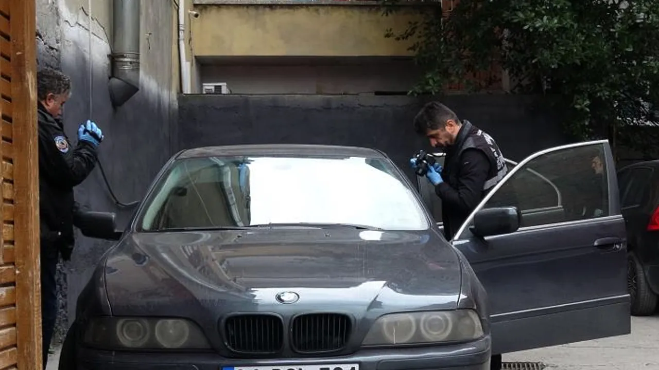 Gece park etti, sabah araçta ölüsü bulundu! Ölen kişi YRP İl Başkanı’nın kardeşi çıktı