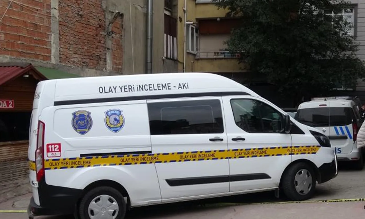 Gece park etti, sabah araçta ölüsü bulundu! Ölen kişi YRP İl Başkanı’nın kardeşi çıktı