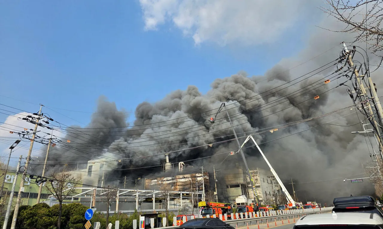 Güney Kore'de otomobil fabrikasında yangın! Çok sayıda ölü ve yaralı var