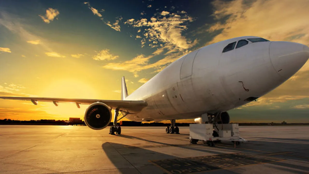 Kenya'da yolcu uçağı pistten çıktı