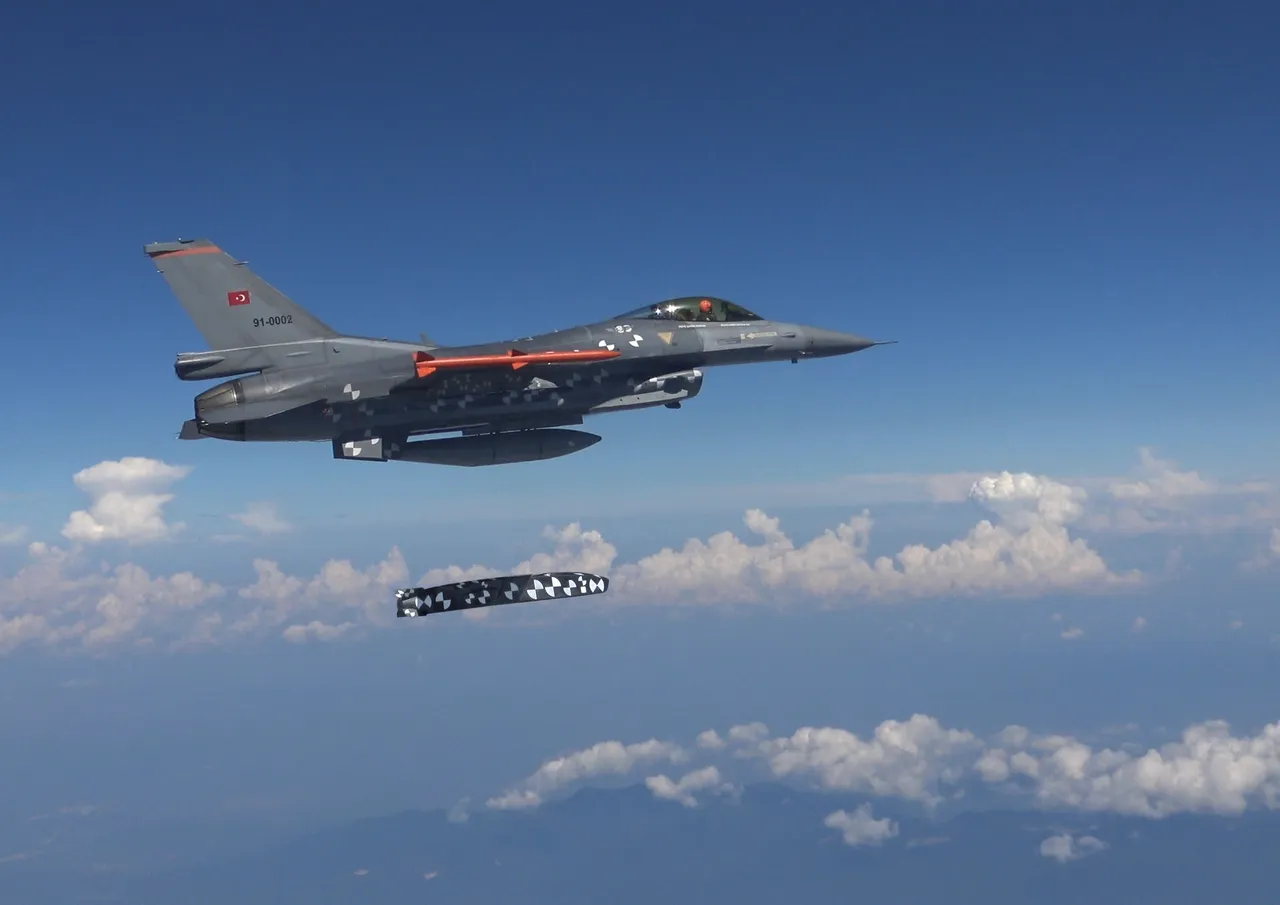 Milli gurur SOM-J'den tam isabet! Zırh delici harp başlığı ve yüksek manevra kabiliyetine dikkat