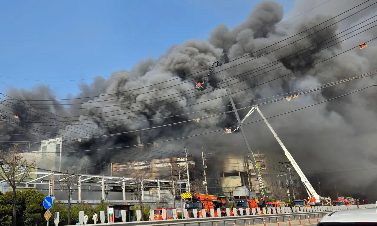 Otomobil fabrikasında felaket: Yangında 10 kişi öldü, 59 kişi yaralandı.