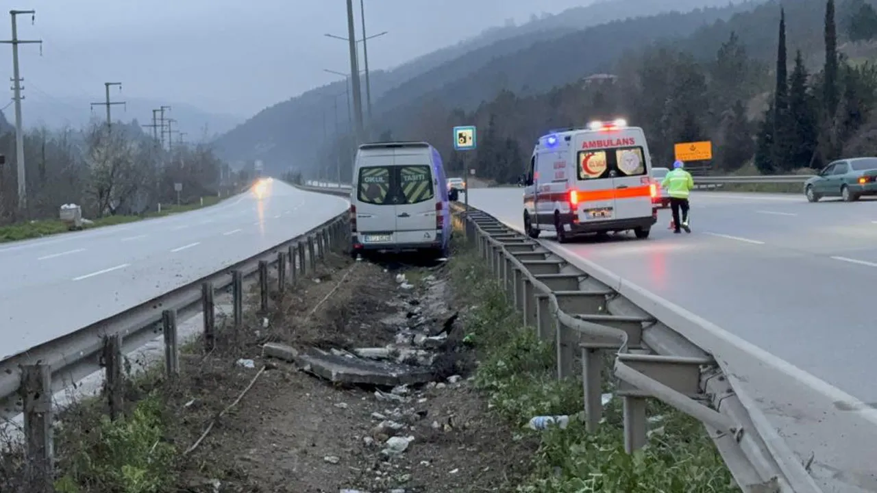 Samsun'da tur minibüsü kaza yaptı! Yaralılar var
