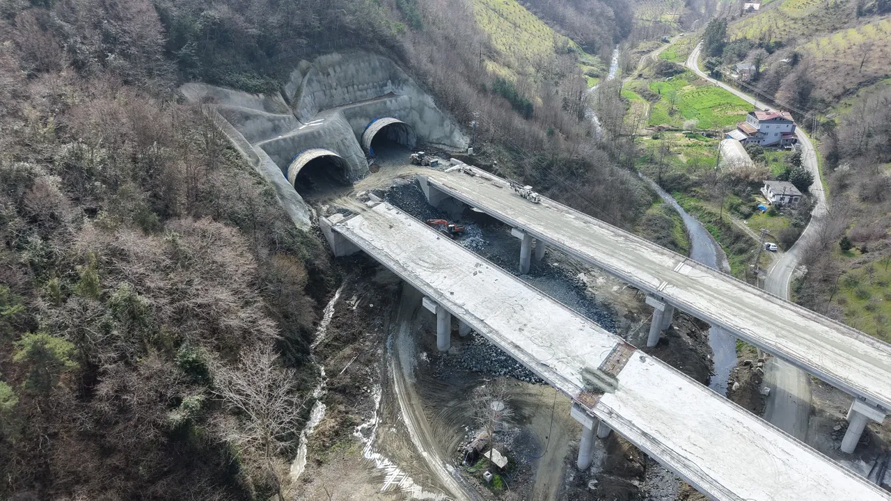 43,8 kilometrelik yeni çevre yolunda viyadükler yükseldi! 6 şeritli bölünmüş yol yapılacak