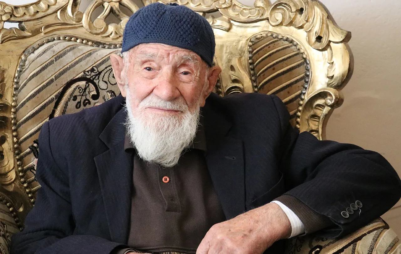 99 yaşında Kaya dede görenleri şaşırttı: Gücümü Cenab-ı Allaha borçluyum