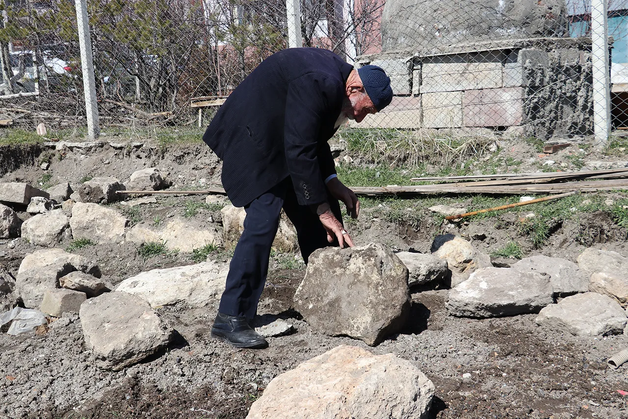 99 yaşında Kaya dede görenleri şaşırttı: Gücümü Cenab-ı Allaha borçluyum