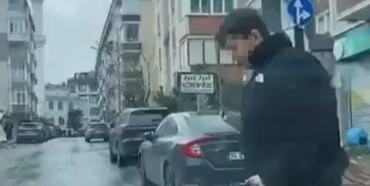 Avcılar'da taksi sürücüsünün önünü kesip tehditler savuran şahıs yakalandı!