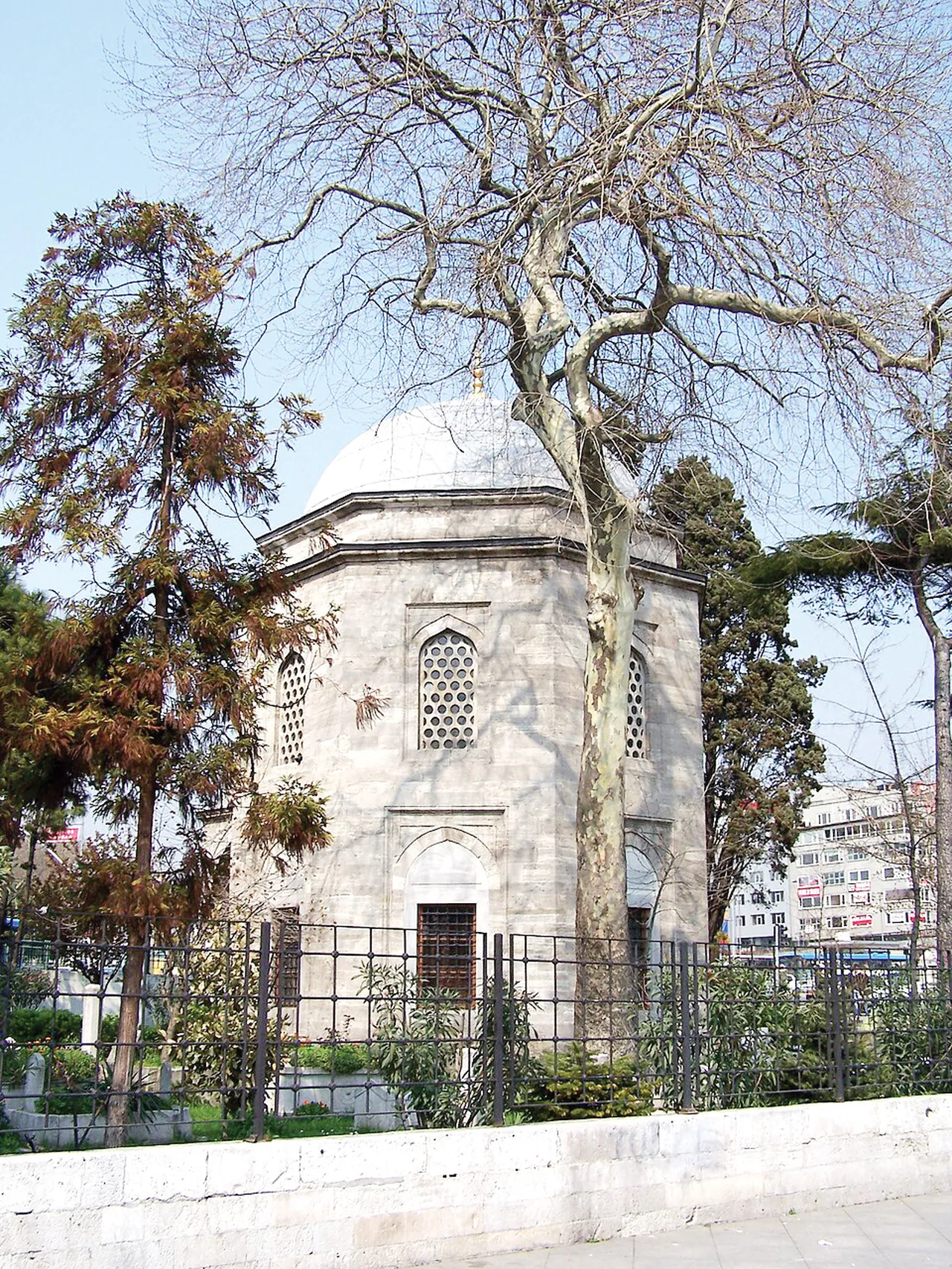 Barbaros'un türbesi...