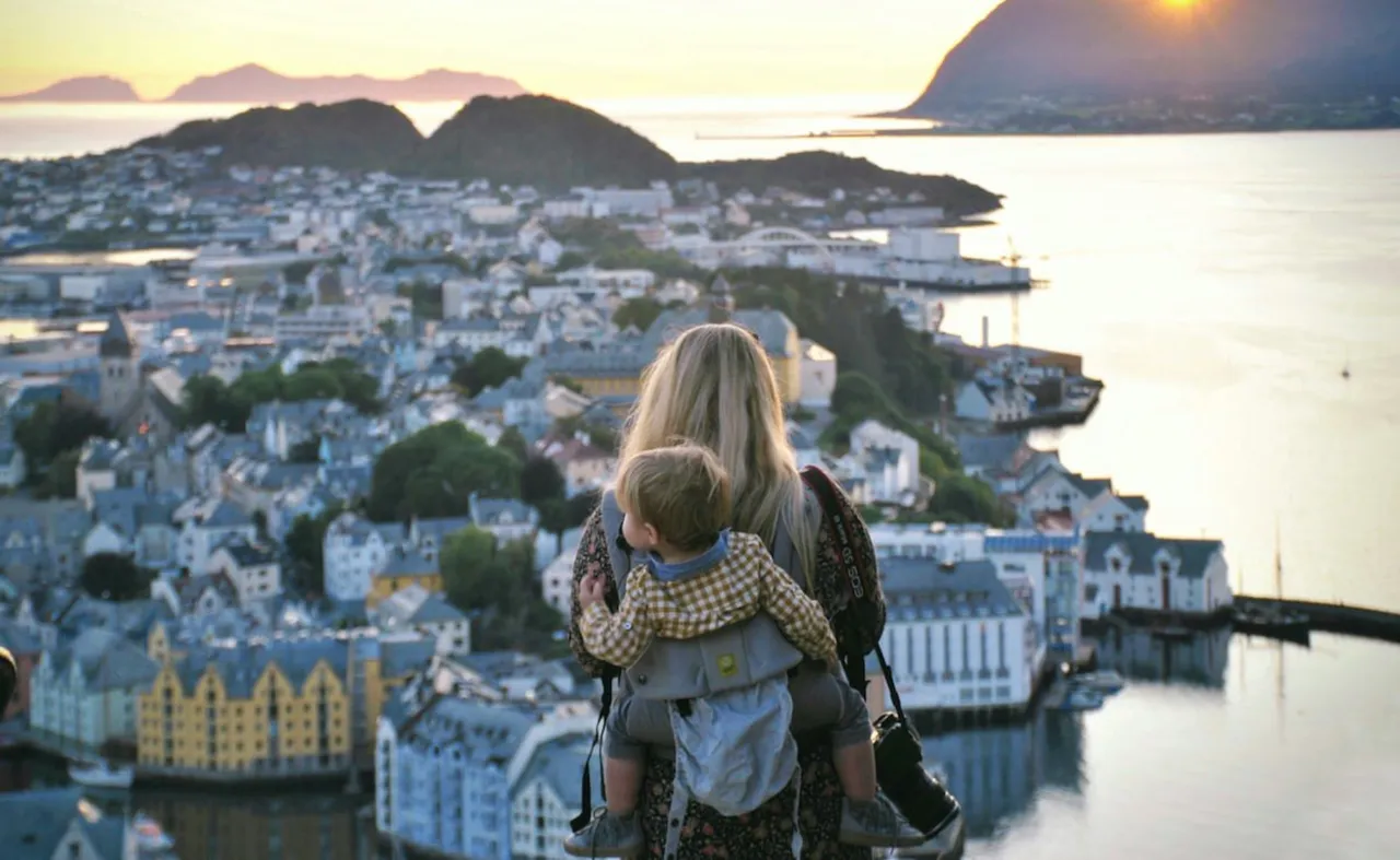 Dünyanın en ilginç noktası! Bu parkta yürürken farkında olmadan 3 ülke geçiyorsunuz