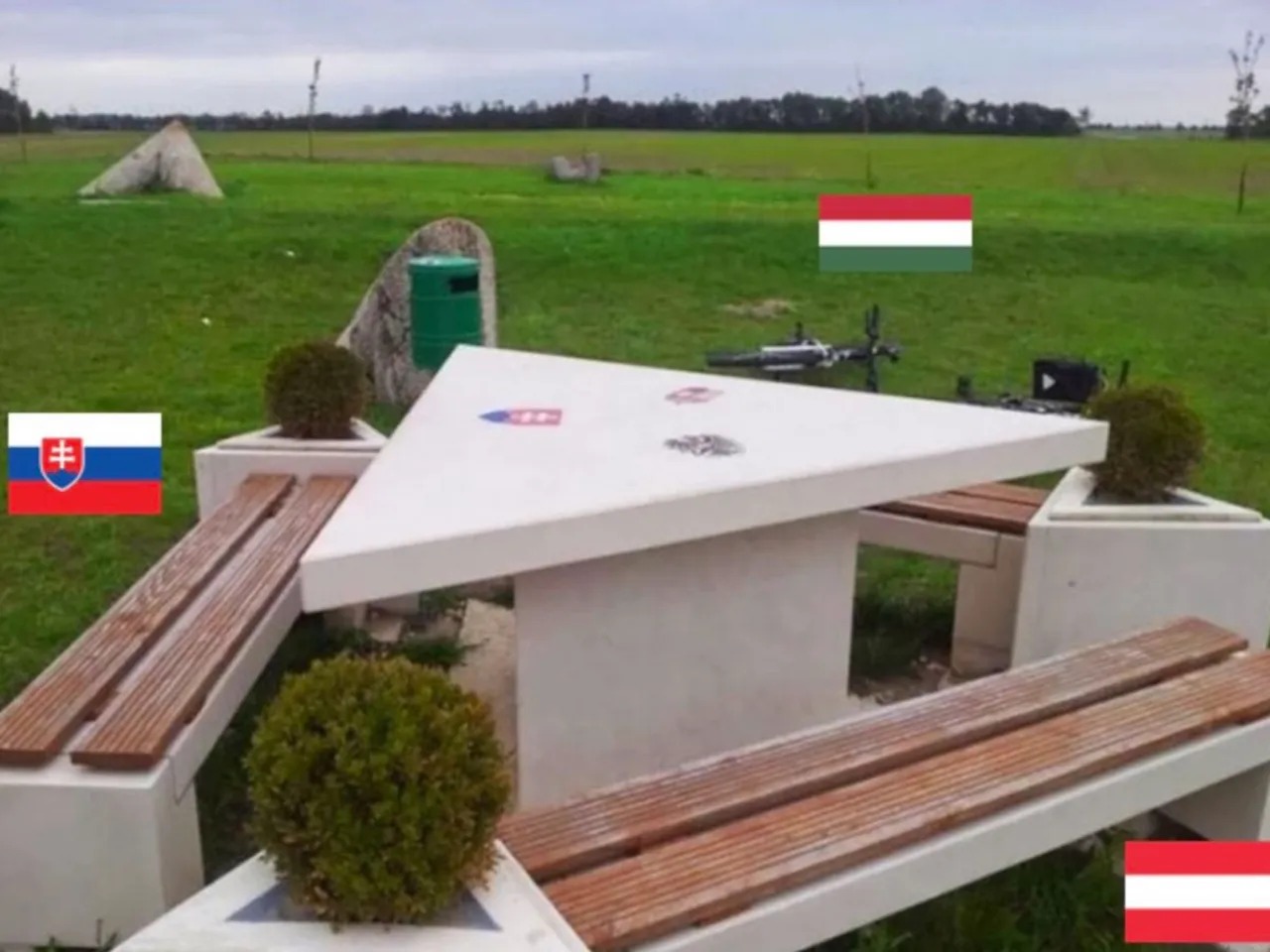 Dünyanın en ilginç noktası! Bu parkta yürürken farkında olmadan 3 ülke geçiyorsunuz