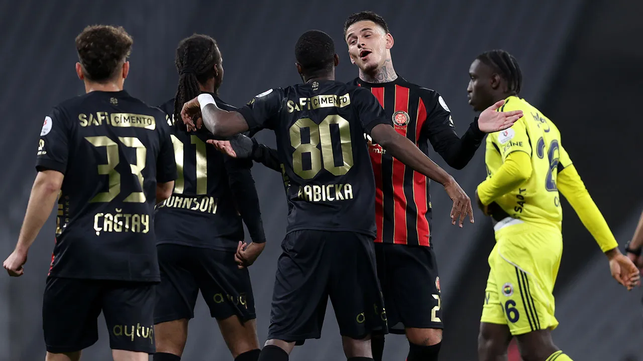 Fatih Karagümrük'ten tepki: Fenerbahçe’ye hakaret etmek için bizi aşağıladılar