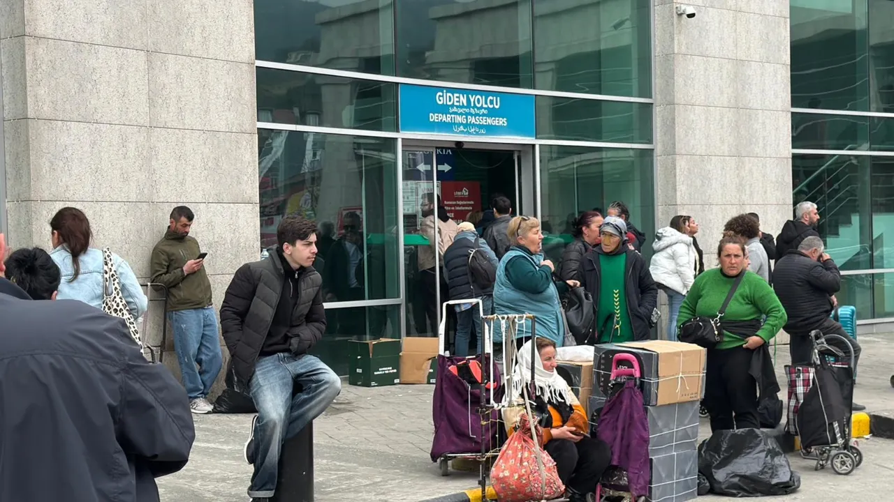 Hem vizesiz hem yakın! Tatilciler akın etti, ekipler devrede