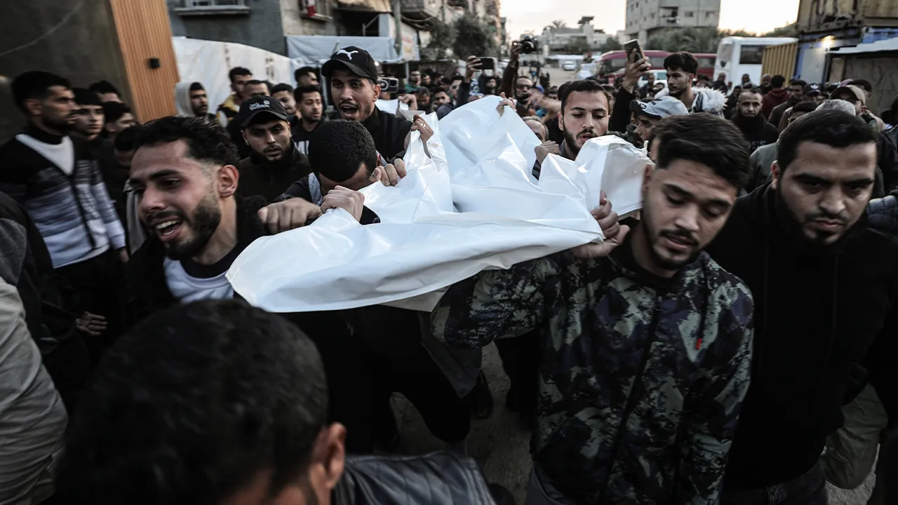 Ateşkese rağmen Gazze'de saldırılarını sürdüren İsrail, dün 4 sivili daha öldürdü