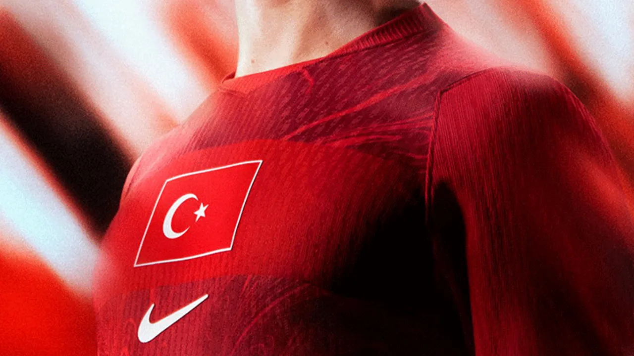 A Milli Takım'ın yeni forması görücüye çıktı! 