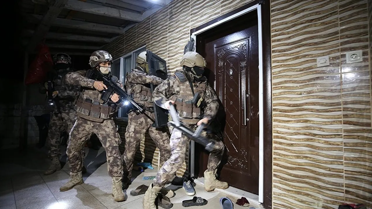 Ankara'da uyuşturucu operasyonu: 60 kişi yakalandı
