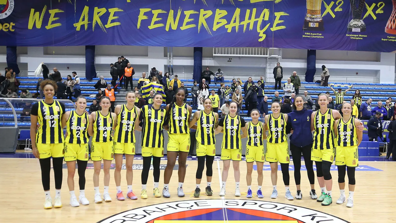 Fenerbahçe Opet finale göz kırptı