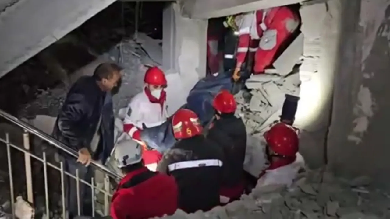 Türkiye sınırına yakın! İran'ın Urmiye şehrine hava saldırısı