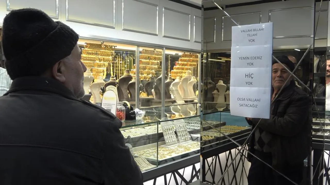 Altın fiyatları düştü, vatandaş kuyumcuya koştu! Çareyi böyle buldular: Vallahi yok
