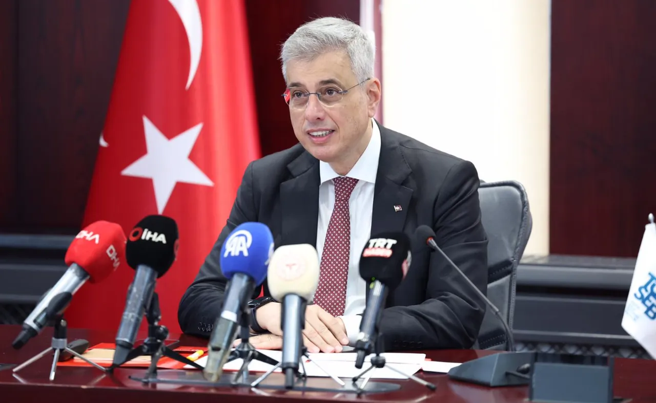 Bakan Memişoğlu: Sağlık sanayisi, savunma sanayisi gibi Türkiye’nin yüz akı olacak