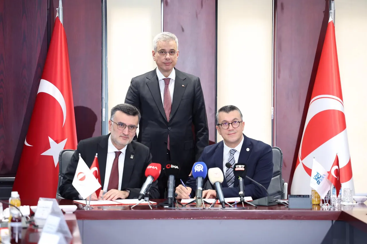 Bakan Memişoğlu: Sağlık sanayisi, savunma sanayisi gibi Türkiye’nin yüz akı olacak