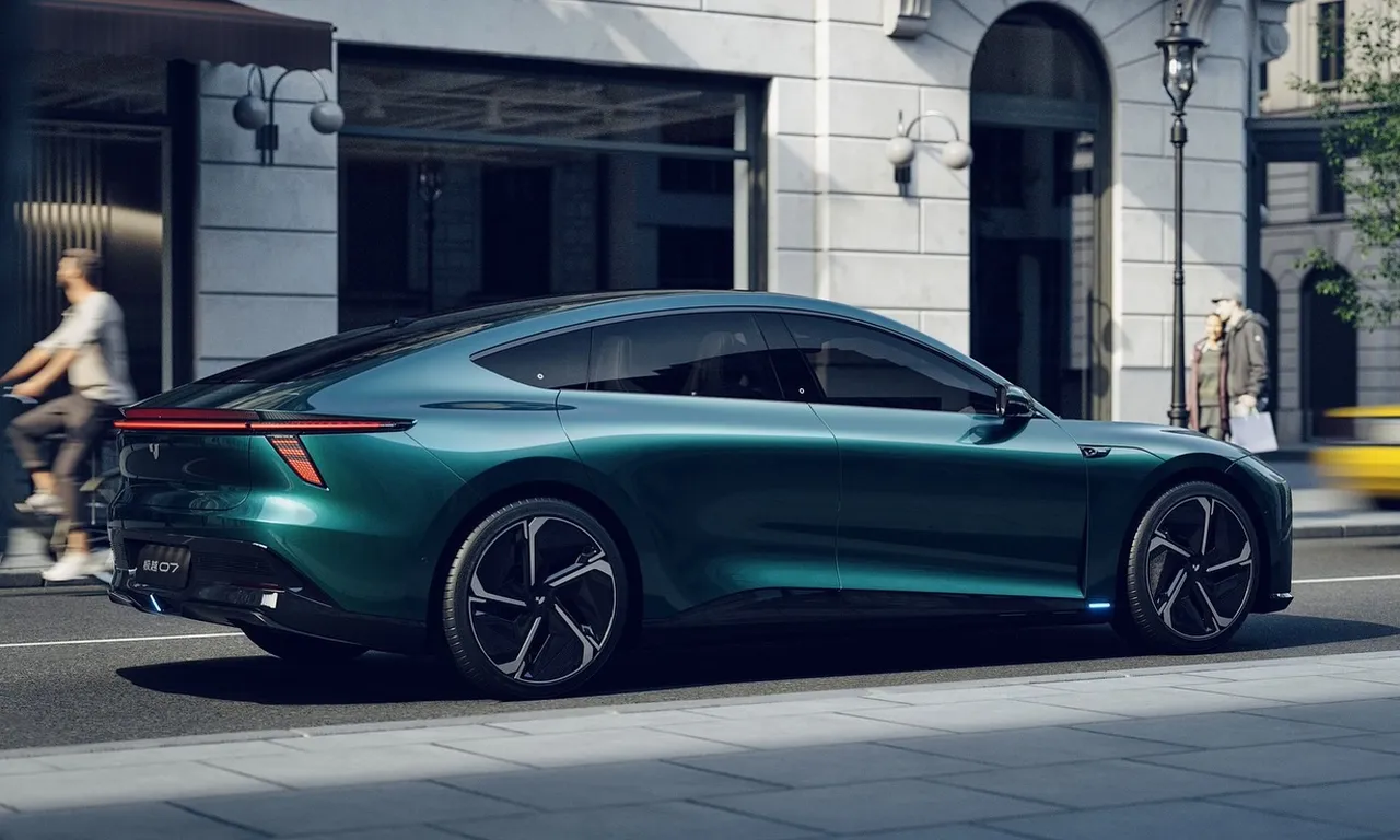 Çin’den 912 beygirlik elektrikli sedan