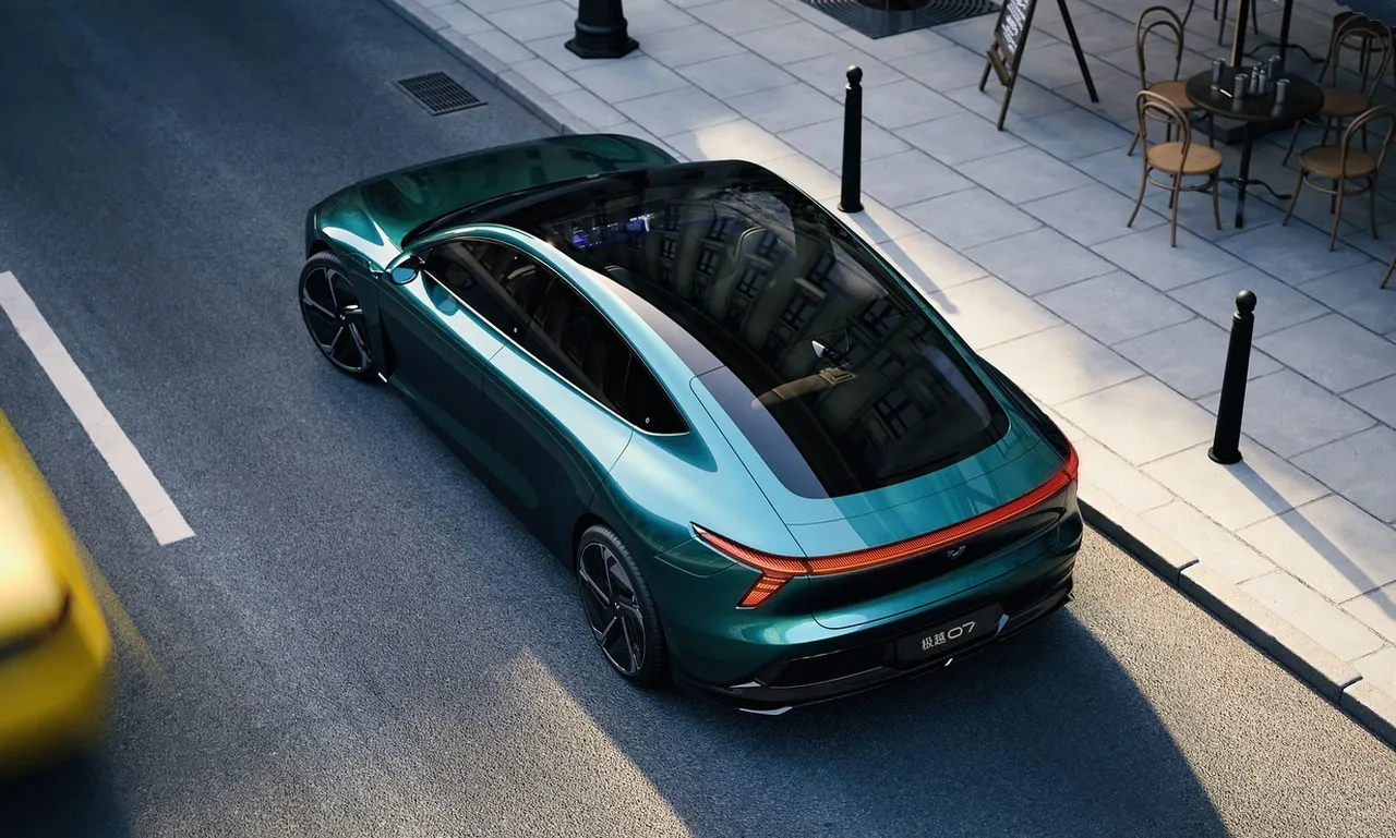 Çin’den 912 beygirlik elektrikli sedan