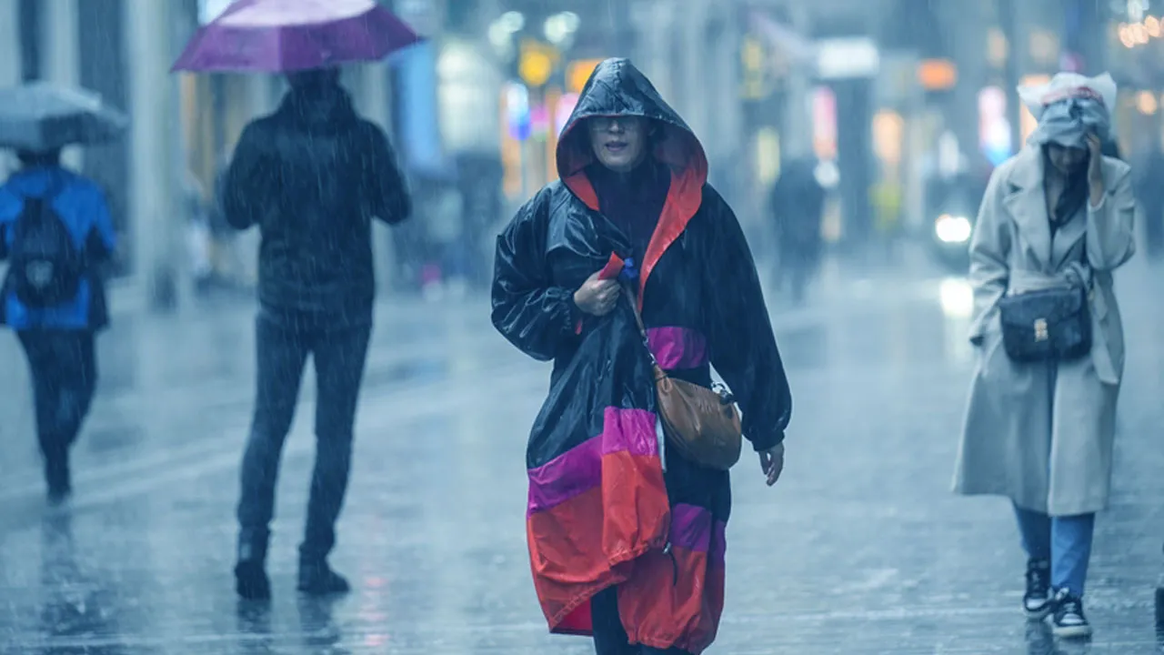 Sağanak yağış geri dönüyor! AKOM’dan İstanbul için kritik uyarı