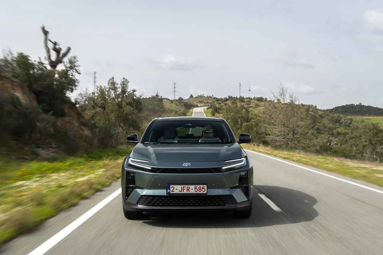 Toyota’dan 600 km menzilli elektrikli C-HR+: Avrupa’da satışa başladı