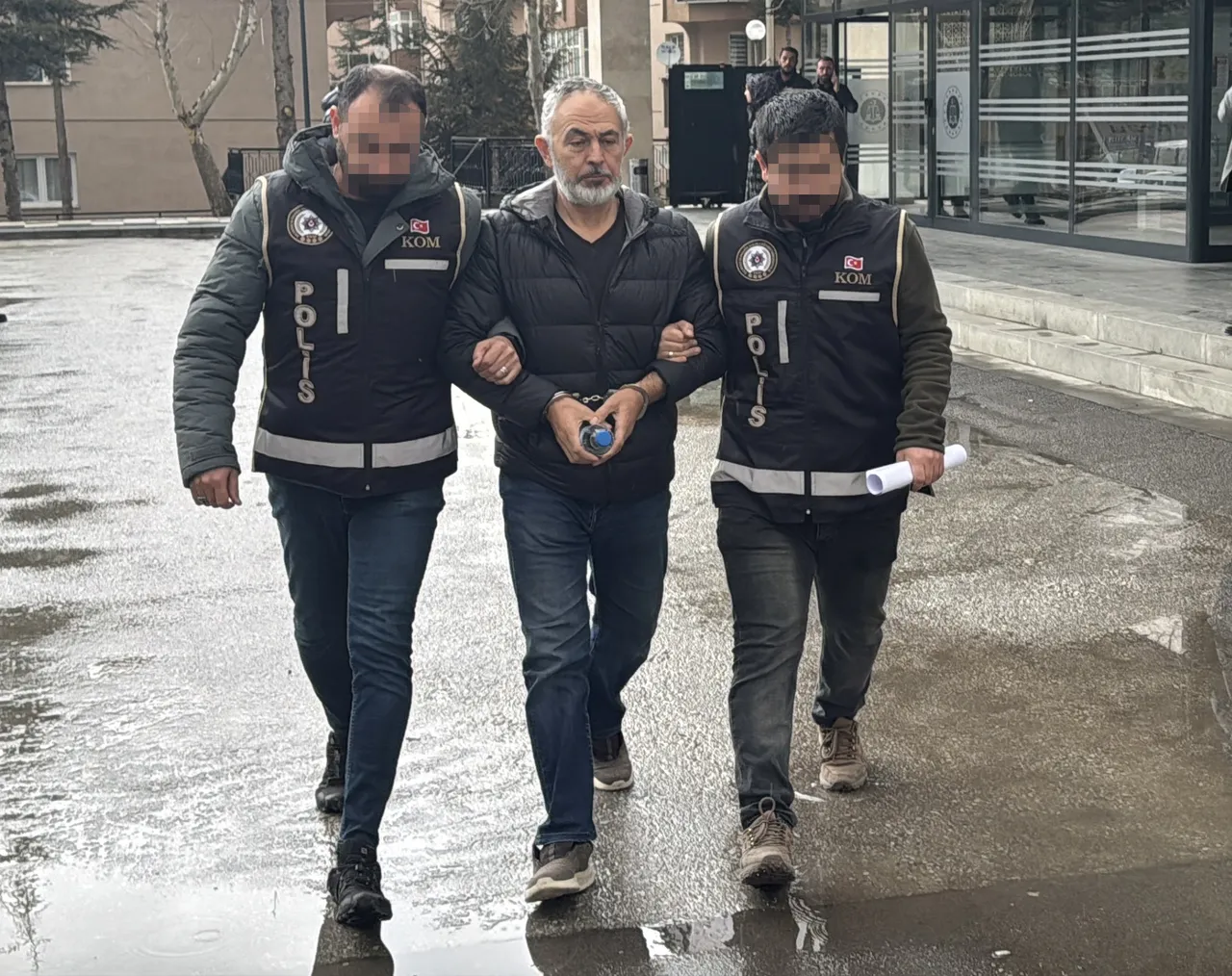 Akın Gürlek’in tapu kayıtlarını sorgulayan tapu müdürü tutuklandı