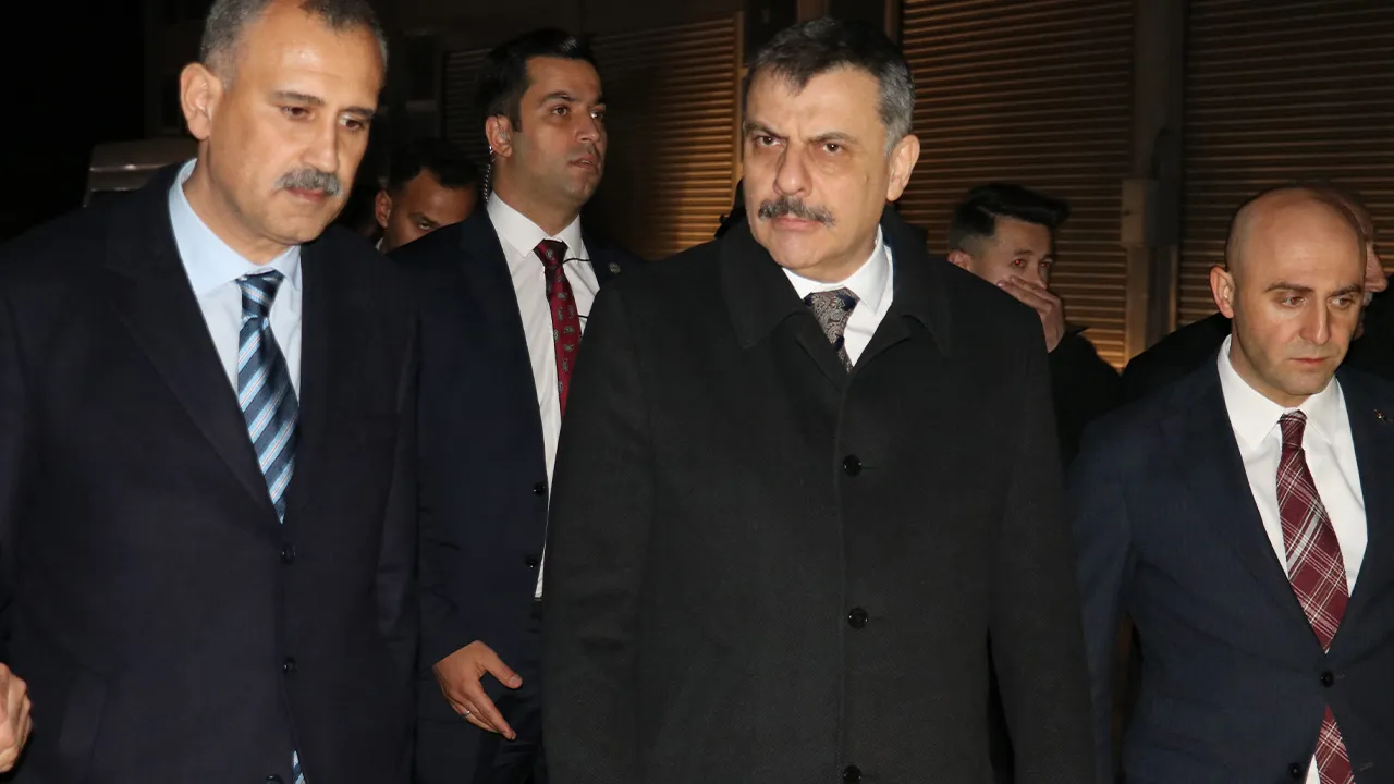 Bakan Çiftçi'den İran sınırında inceleme! "Tüm tedbirler alındı"