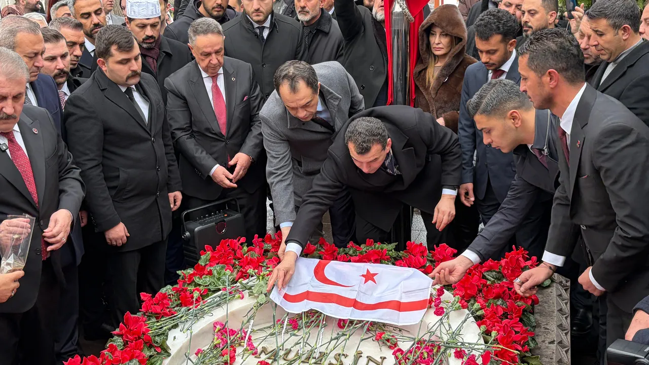 Muhsin Yazıcıoğlu, vefatının 17. yıldönümünde kabri başında anıldı