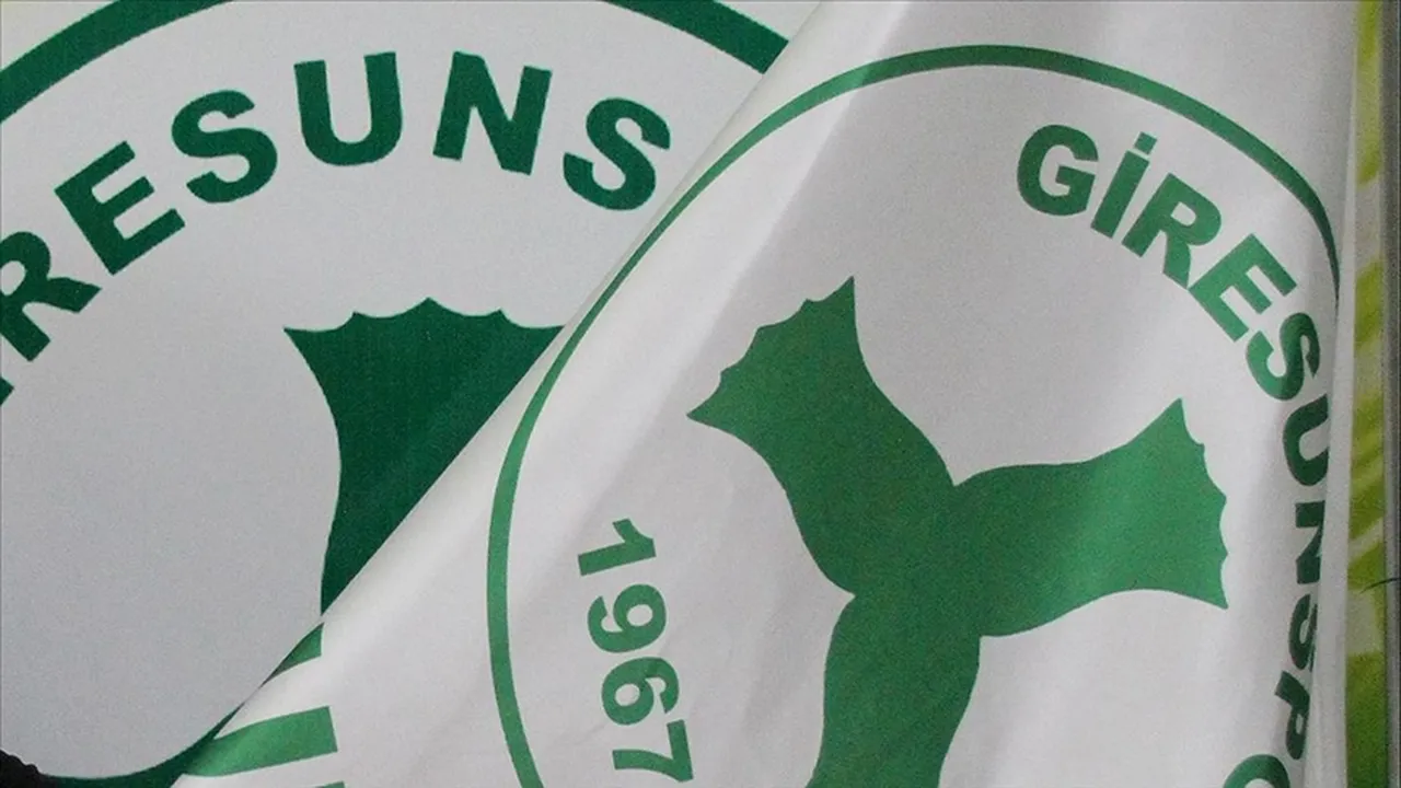 Giresunspor, bu sezon 26 maçta 3 galibiyet, 8 beraberlik ve 15 yenilgi aldı.