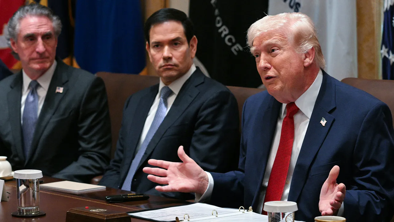 ABD Başkanı Trump: İran bize anlaşmak için yalvarıyor