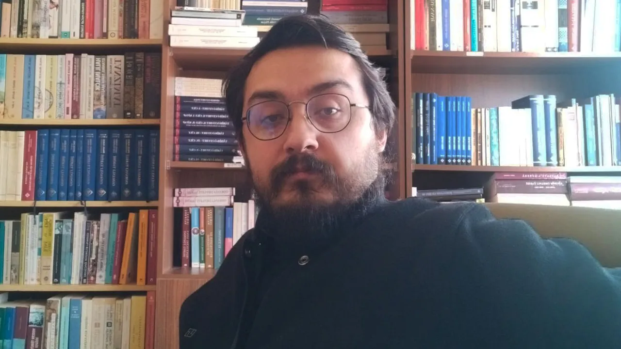 DEKORU TARİHÎ ESER DİYE TESCİLLENEN DİZİNİN DANIŞMANI GAZETEMİZE KONUŞTU.