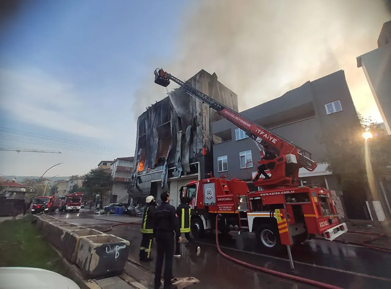 Kocaeli'de 7 kişiye mezar olan fabrika yangınında pişkin savunma! Sözlerine acılı baba isyan etti