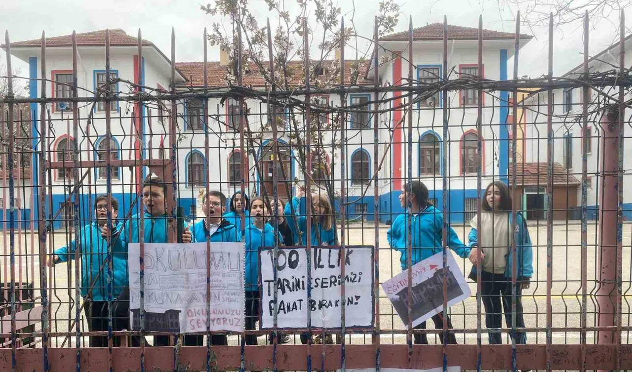 Ankara'nın simge okulu  Mimar Kemal Ortaokulu kapatılacak mı? Resmi açıklama geldi
