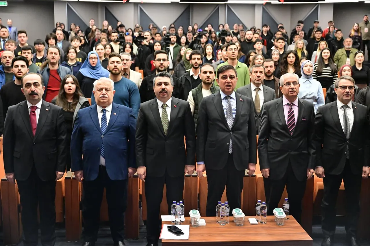 Bursanın fethi 700. yılında tarihçileri bir araya getirdi