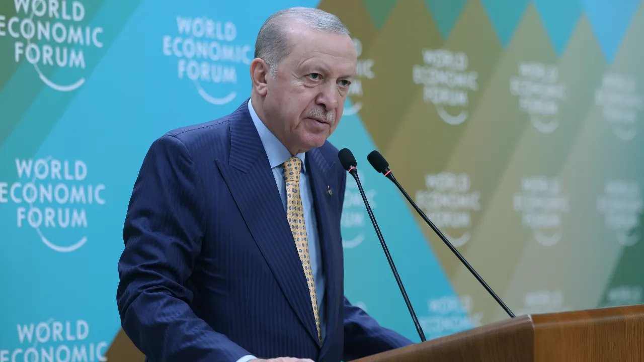 Cumhurbaşkanı Erdoğan: Gereksiz savaşın faturasını tüm insanlık ödüyor