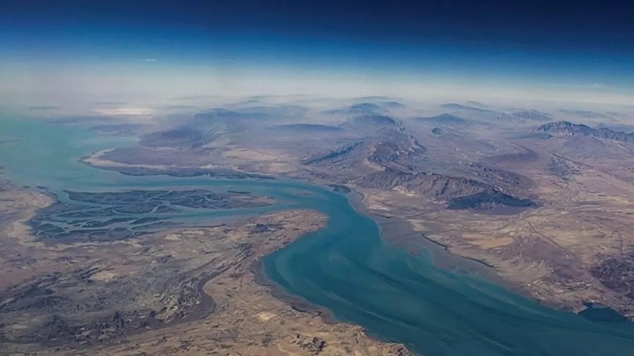 İran duyurdu: Hürmüz Boğazı yeniden kapatıldı