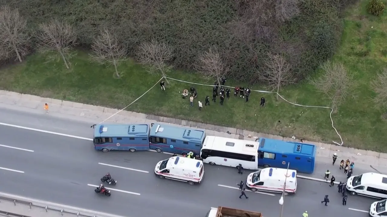 İstanbul'da 4 cezaevi aracı kaza yaptı! Çok sayıda yaralı var