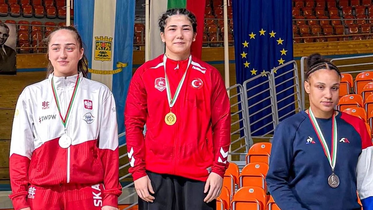 Milli sporculardan Bulgaristan'da 11 madalya!