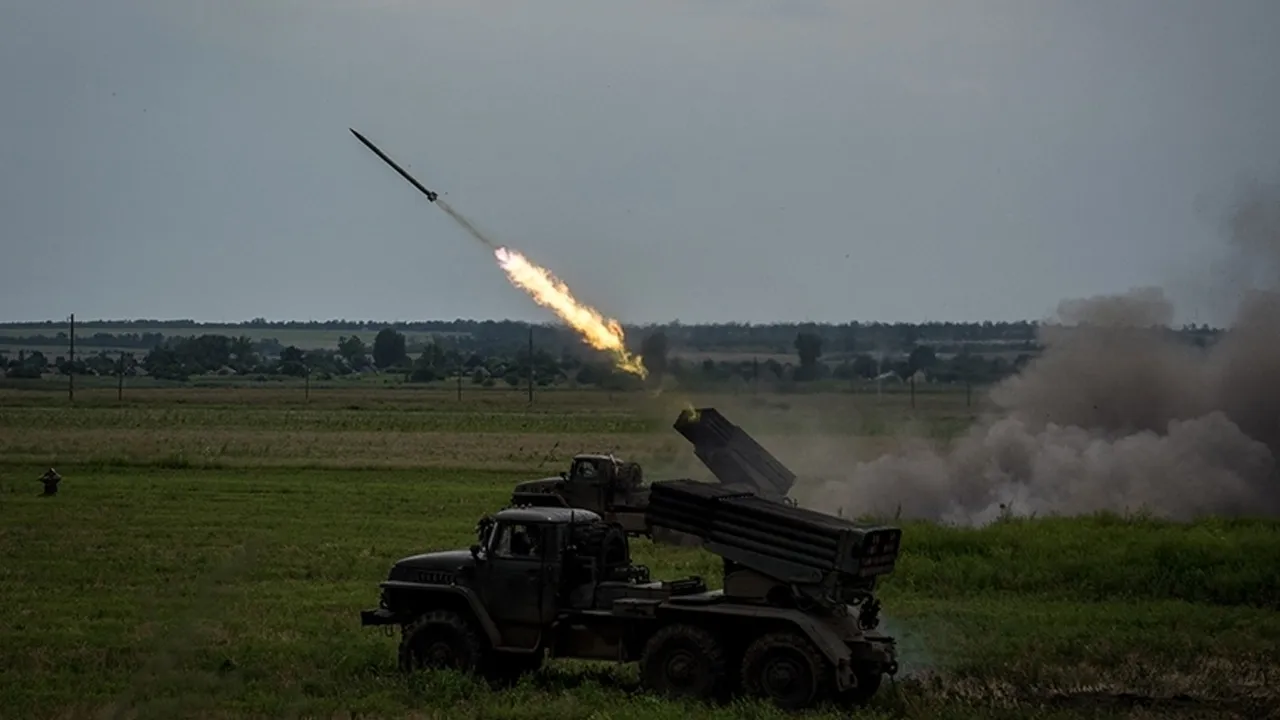 Pentagon'da planlar değişti! Ukrayna'ya ayrılan askeri yardım Orta Doğu'ya gönderilebilir