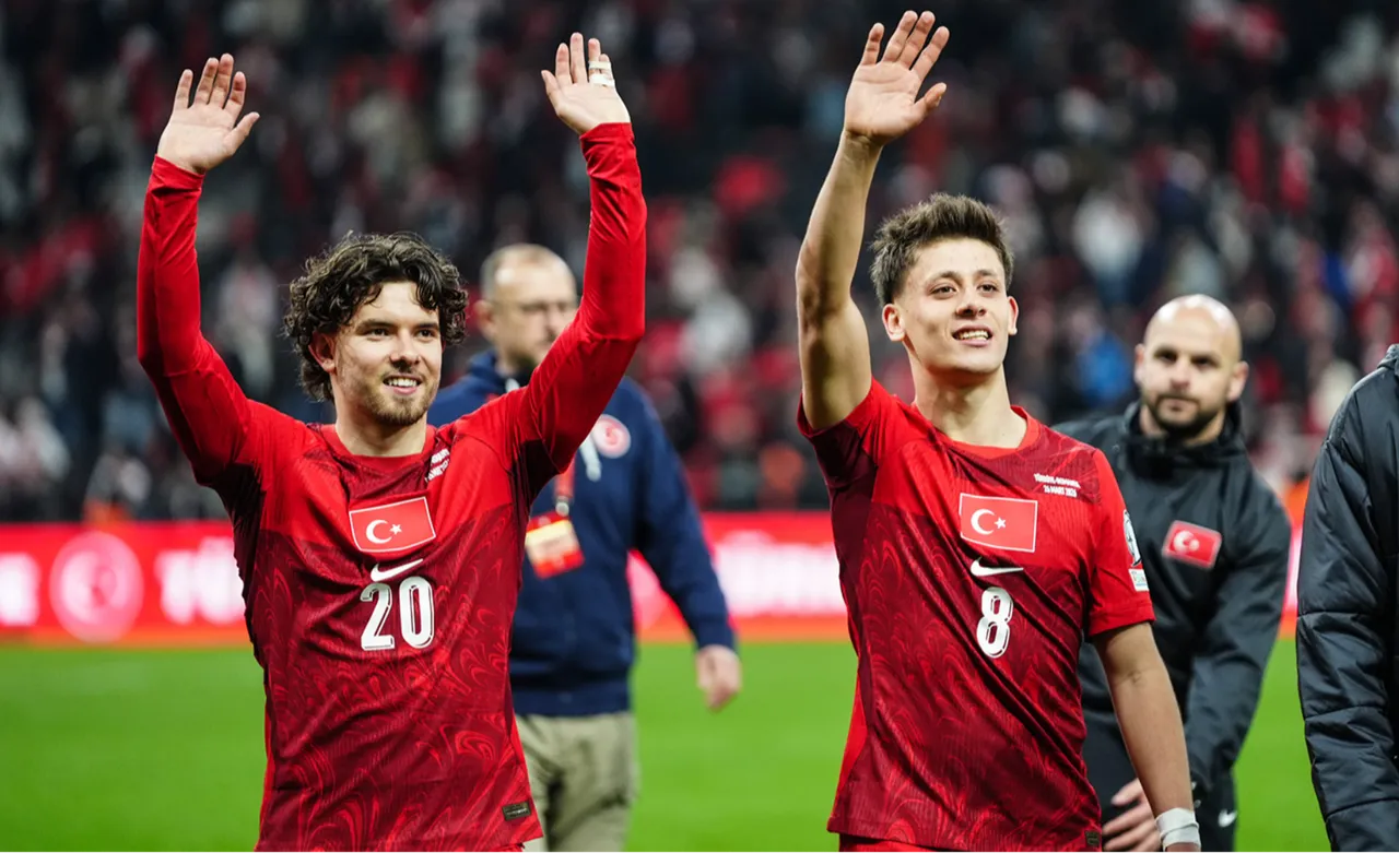 Türk yıldız, İspanya'da manşetleri kapattı: 40 metrelik çılgınlık!