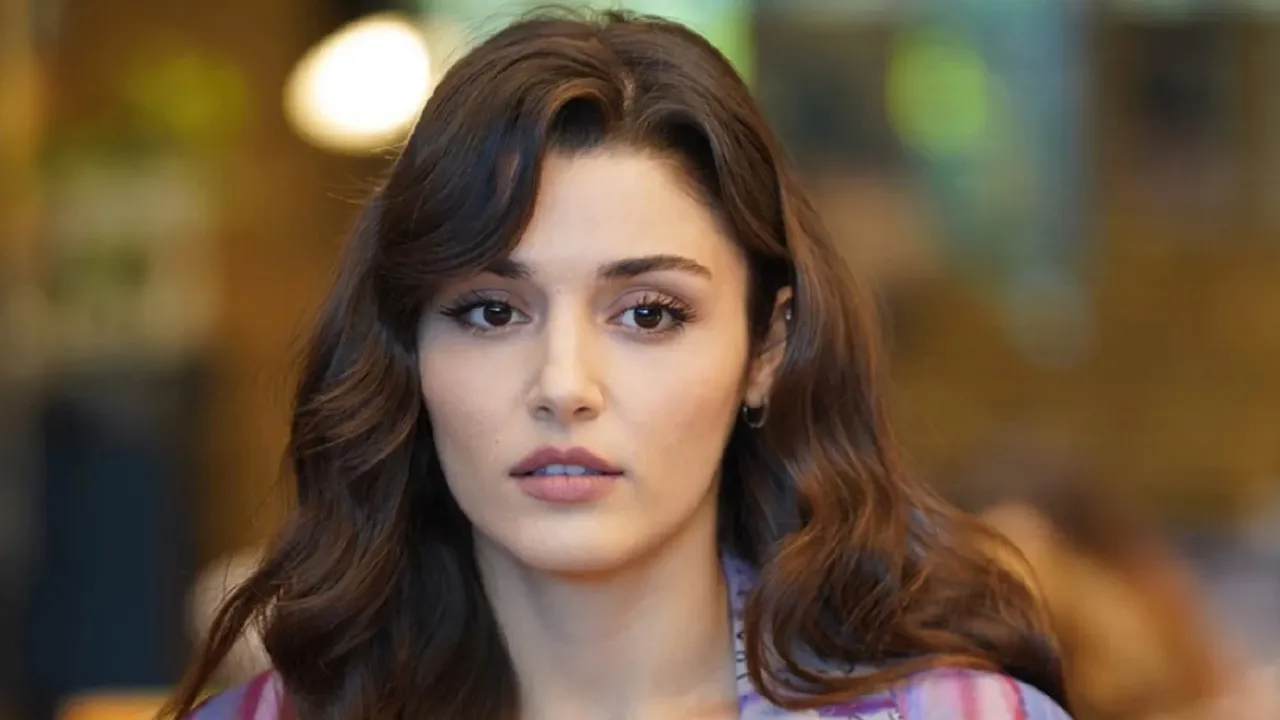 Türkiye'ye dönen Hande Erçel gözaltına alındı!