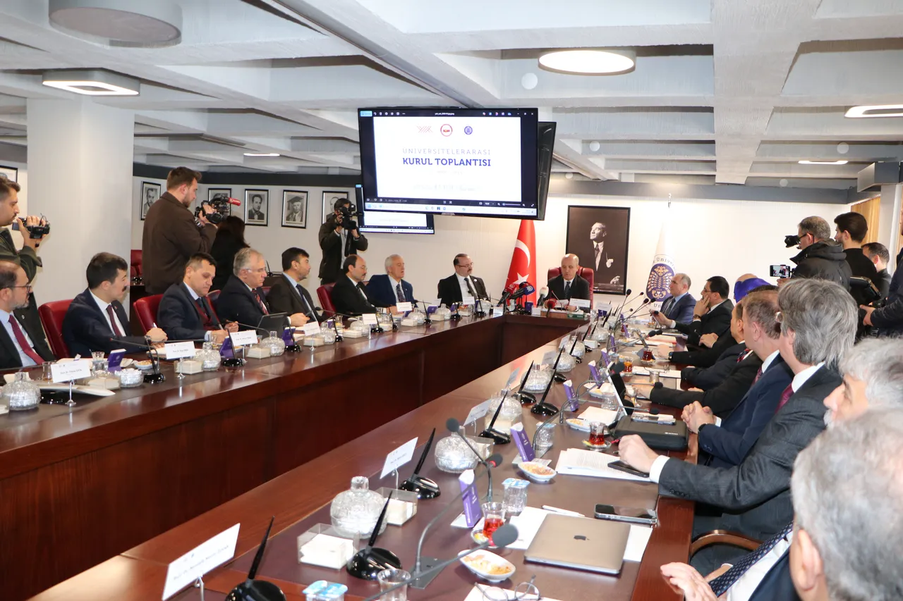 YÖK’ten üniversitelere yeni formül:: 3+1, 2+2, 7+1 ve 6+2 modeli yaygınlaşacak!