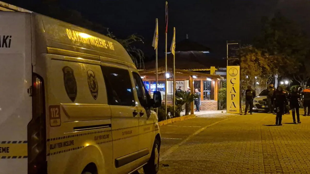 Adana'da sıcak saatler! Önce selamlaşıp sonra çatıştılar, ölü ve yaralı var