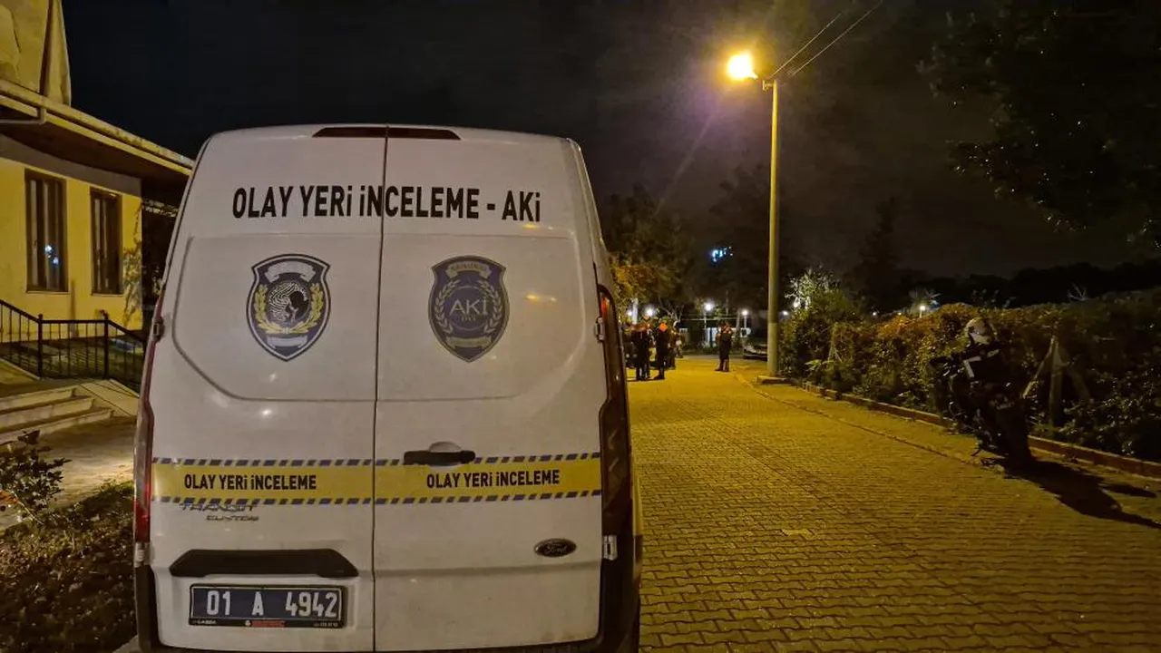Adana'da sıcak saatler! Önce selamlaşıp sonra çatıştılar, ölü ve yaralı var