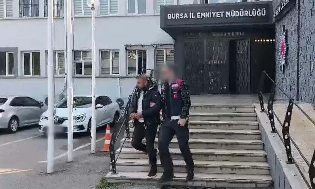 ‘Bursa Abisi’ tutuklandı! Yardım paralarıyla vurgun yaptığı ortaya çıktı