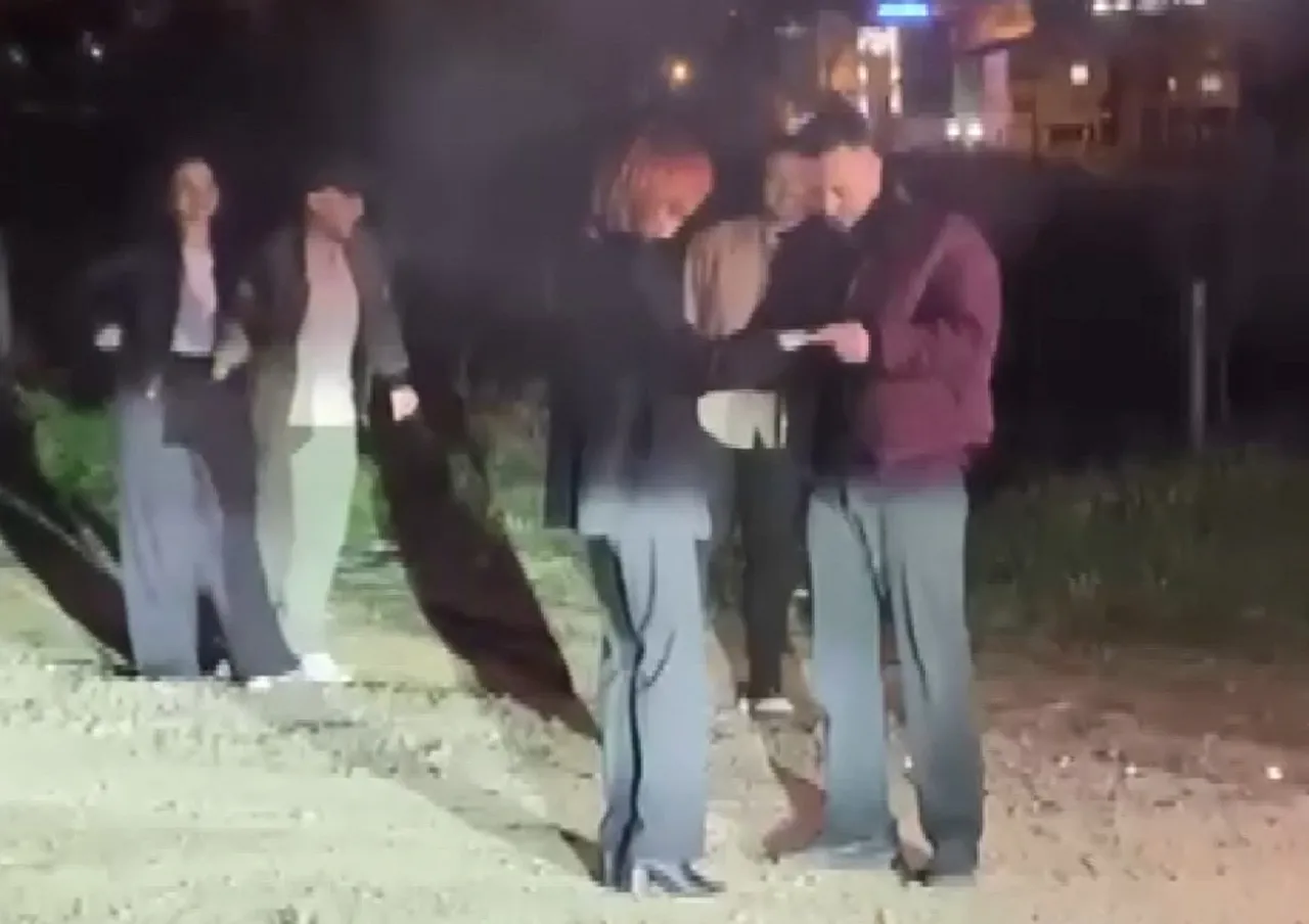 Dayak ortasında evlilik teklifi! Panik anları mutlulukla bitti